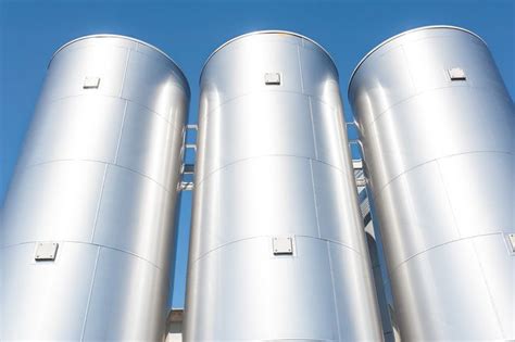 Common Uses for Stainless Steel Storage Tanks | Southern Metal Fabricators