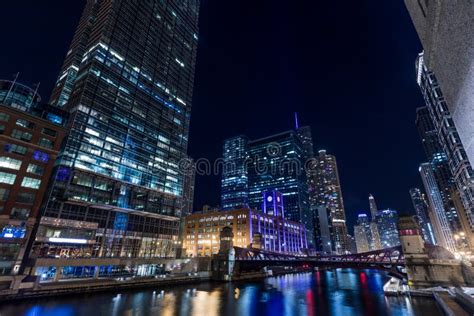 Chicago Downtown by the River at Night Stock Image - Image of center, office: 111062293