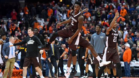 The college basketball teams with the longest active road winning ...