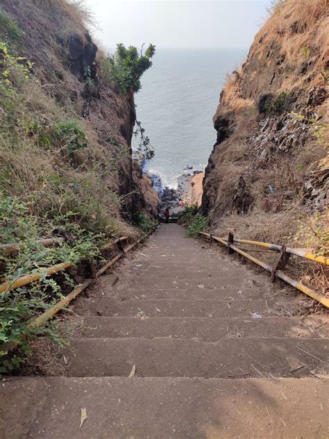 Harihareshwar Beach Maharashtra - Picnic Spot's Near by Mumbai Maharashtra