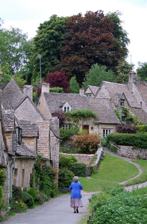 England's Cute and Cozy Cotswolds by Rick Steves