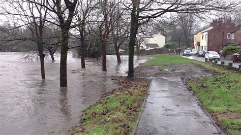 River irwell flooding at Ringley - YouTube