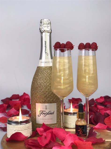 Luxury golden shimmering prosecco sparkling wine🥂 in 2020 | Prosecco sparkling wine, Prosecco ...