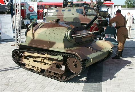 Polish tankette TKS walk around gallery