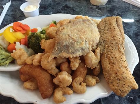 Harbor Inn Seafood - 34 Photos & 27 Reviews - Seafood - 321 Haywood Rd ...