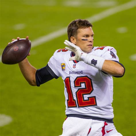 Buccaneers QB Tom Brady Throws Two INTs in Loss to Rams - yoursportspot.com