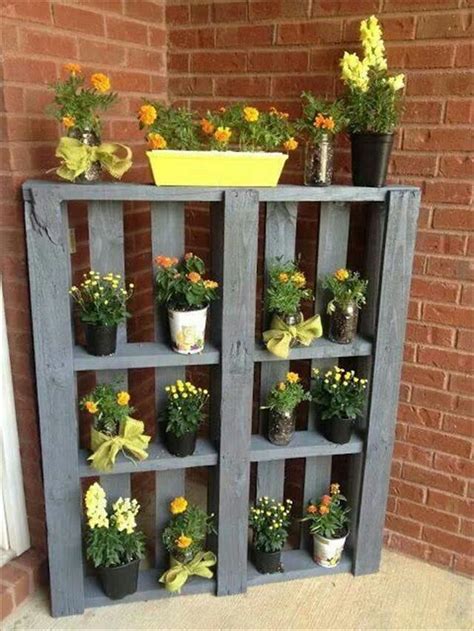 25+ Garden Pallet Projects