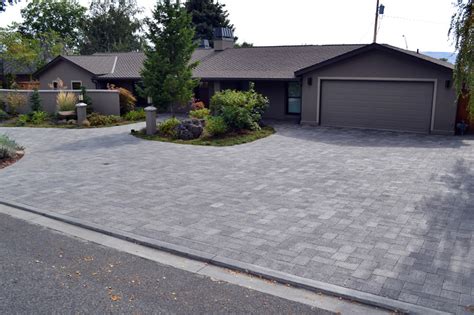 Hardscape Driveways - All Seasons Contracting