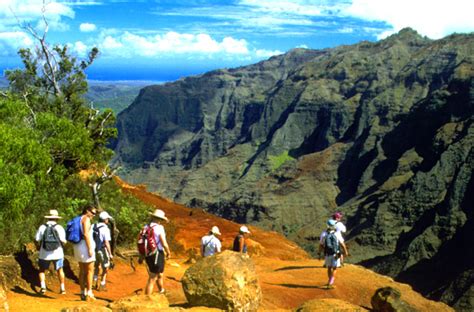 Kauai Nature Tours - Hike the Waimea Canyon of Kauai, Hawaii