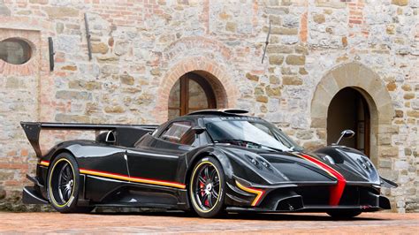 Lewis Hamilton Says His Pagani Zonda Is Terrible To Drive