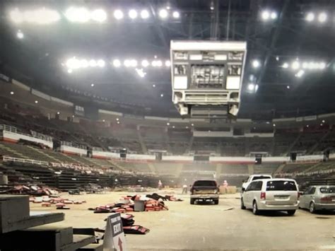 Amazing interior video footage of Joe Louis Arena during demolition | Detroit Sports Nation