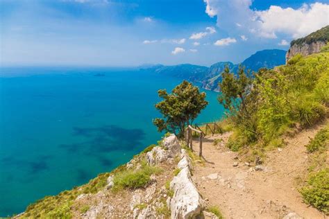 The Amalfi Coast’s 4 Best Hikes | Mountain Trek Health Reset Retreat