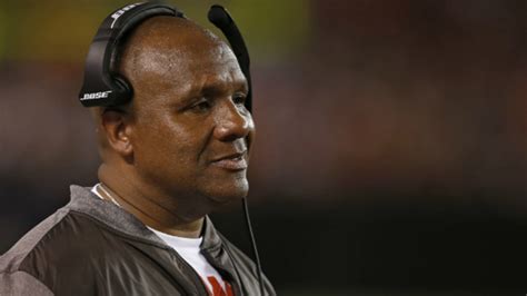 Need to Know: Hue Jackson, Browns comfortable with upcoming QB decision