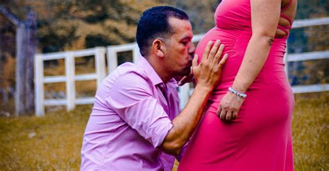 Free stock photo of couple, kiss, pregnant