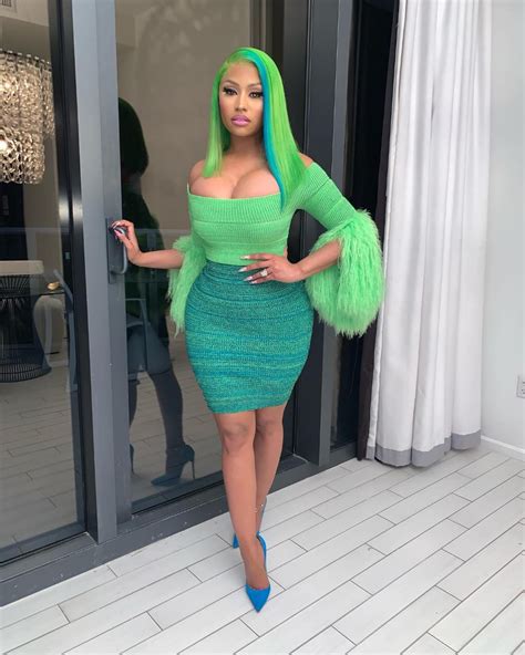 Take Cues From Nicki Minaj's Outfits That Will Inspire You To 'Dress Like A Duchess' | IWMBuzz