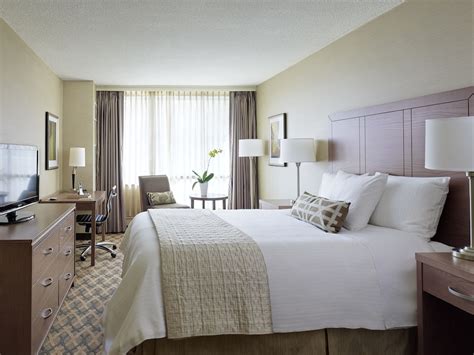 Chelsea Hotel, Toronto Toronto, Ontario, CA - Reservations.com