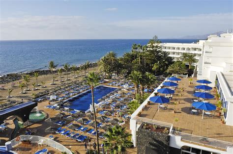 Vik Hotel San Antonio in Puerto del Carmen, Lanzarote | loveholidays