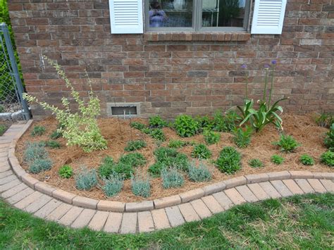 Brick Flower Bed Border - ElviraSerrano