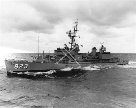 26202 USS Samuel B Roberts (DD-823) | U.S. Naval Institute Photo Archives