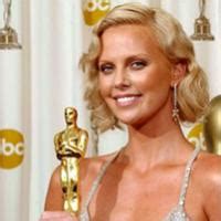 Charlize Theron Oscar 2004