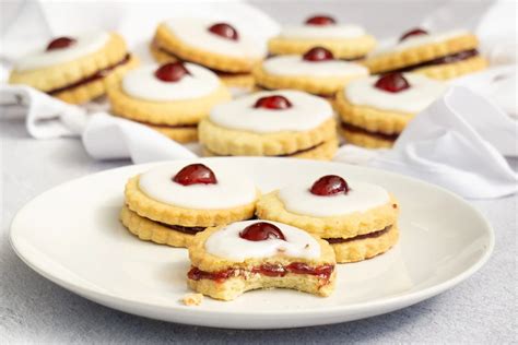 Empire Biscuits Recipe: Classic Scottish Double Biscuits - Scottish Scran