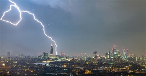 'Mother of thunderstorms' hits UK as lightning strikes 20,000 times ...