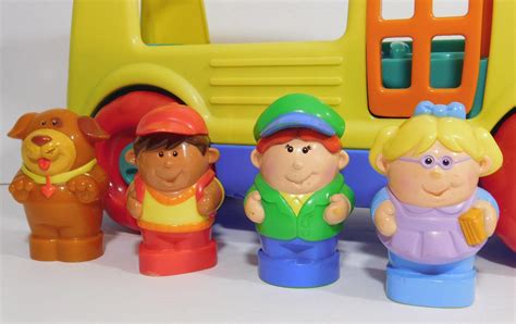 PLAYSKOOL MUSIC musical WHEELS ON THE BUS SCHOOL 4 PEOPLE FIGURES | #1901921056