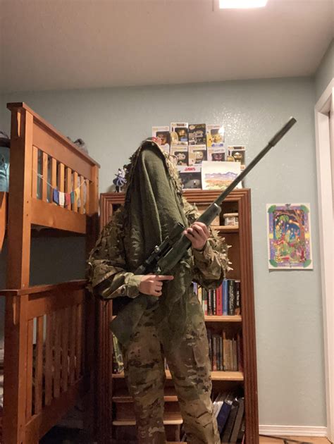 What do you think of my sniper outfit and what can I improve : r/airsoft