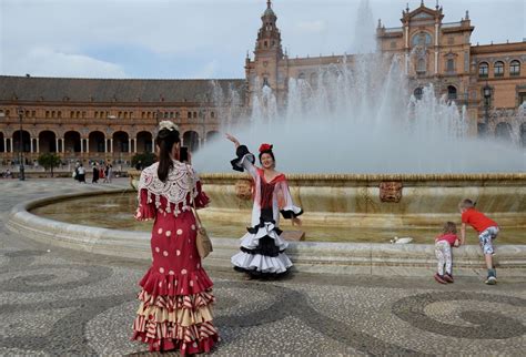 Spain sees tourist arrivals hitting fresh record this summer - GG2