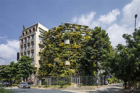 Urban Farming Office / VTN Architects | ArchDaily