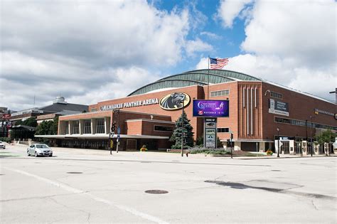 UW-Milwaukee Panther Arena - Encyclopedia of Milwaukee