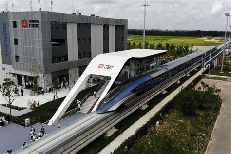 China unveils new 600 km/h ultra-fast maglev train