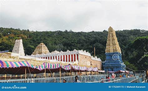 Sri Varaha Lakshmi Narasimha Swamy Temple Simhachalam Visakhapatnam ...