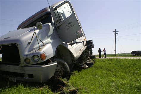 Big Truck Accident Attorney Murfreesboro - TN Car Accident Lawyers