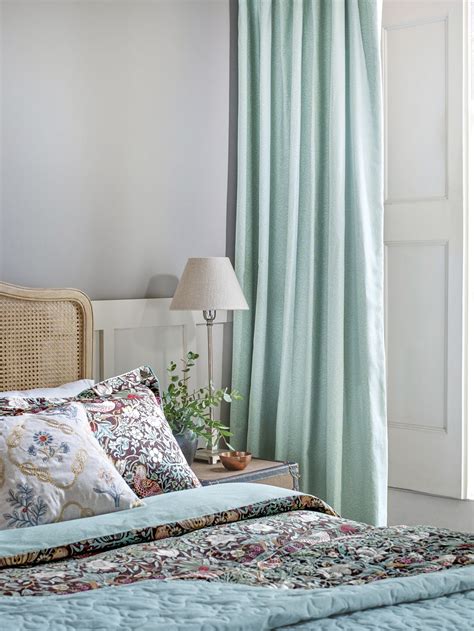 70 Alluring Bedroom Curtain Ideas Satisfy Your Imagination