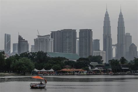 Malaysia Begins Construction of the Country’s Tallest Skyscraper - WSJ