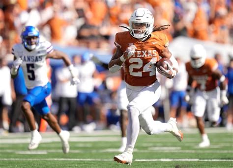 Texas Longhorns WATCH: Jonathon Brooks 73-Yard Catch Sets Him Up For TD ...