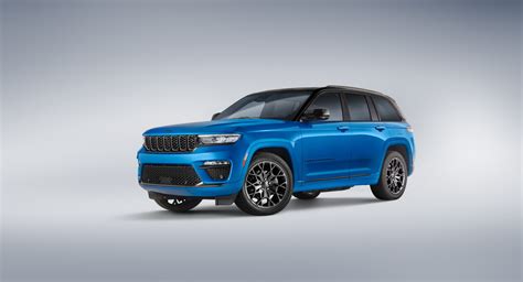 Jeep Grand Cherokee 4xe Debuts New Color and Blacked-Out Pack in New York - autoevolution