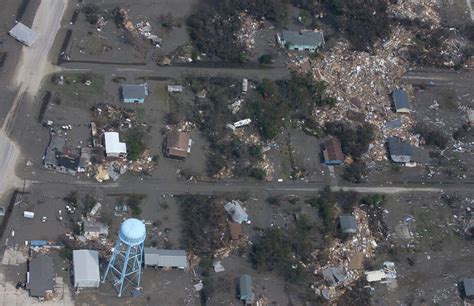 Aerial photos of Hurricane Ike damage - Beaumont Enterprise