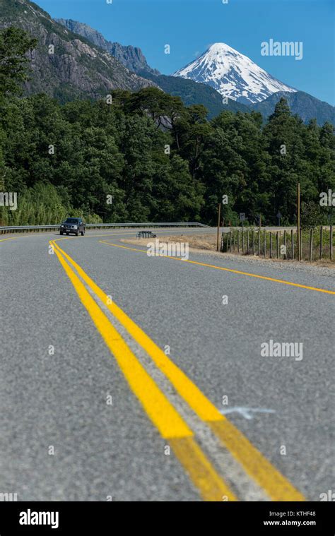 Volcán Lanin /Lanin volcano Stock Photo - Alamy