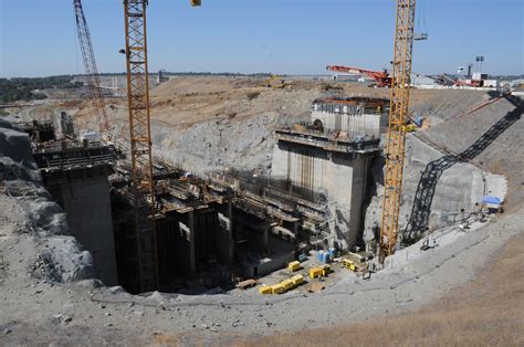 Inside the construction of Folsom Dam’s second dam > Sacramento ...