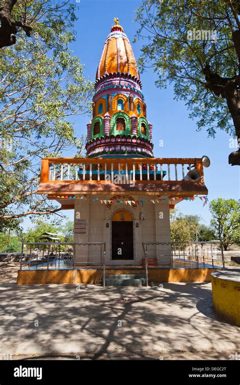 facade-of-a-temple-narsi-namdev-hingoli-maharashtra-india-DEGC2T.jpg ...