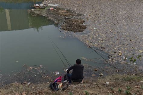 26 Shocking Photos Of The Pollution In China's Yangtze River