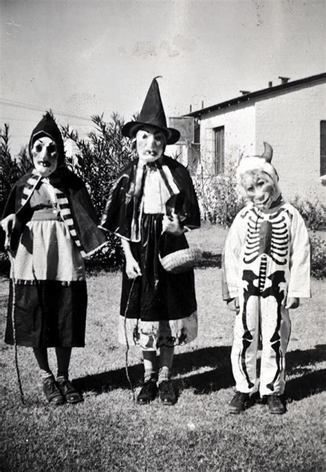 122 Vintage Halloween Costumes That Will Scare You To Death | Bored Panda