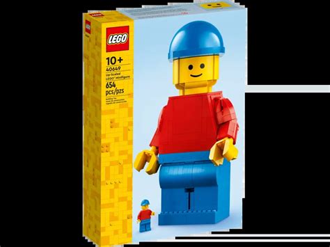 40649 Up-Scaled LEGO Minifigure Officially Revealed