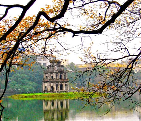 5-five-5: Hoan Kiem Lake (Hanoi - Vietnam)