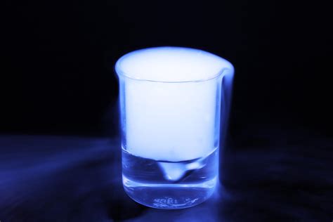 Top 10 Amazing Chemical Reactions.