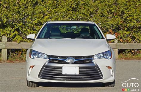 2016 Toyota Camry XLE pictures | Photo 12 of 36 | Auto123