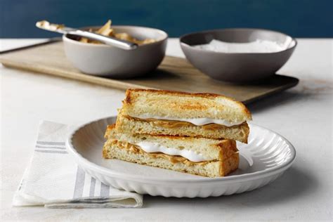 How to Make a Fluffernutter Sandwich Just Like a New Englander