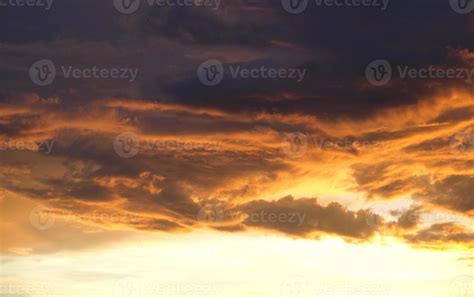 Red sky at sunset 4882765 Stock Photo at Vecteezy